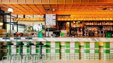 Hophaus Bar and Grill
