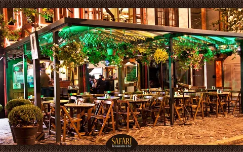 Safari Restaurant & Bar