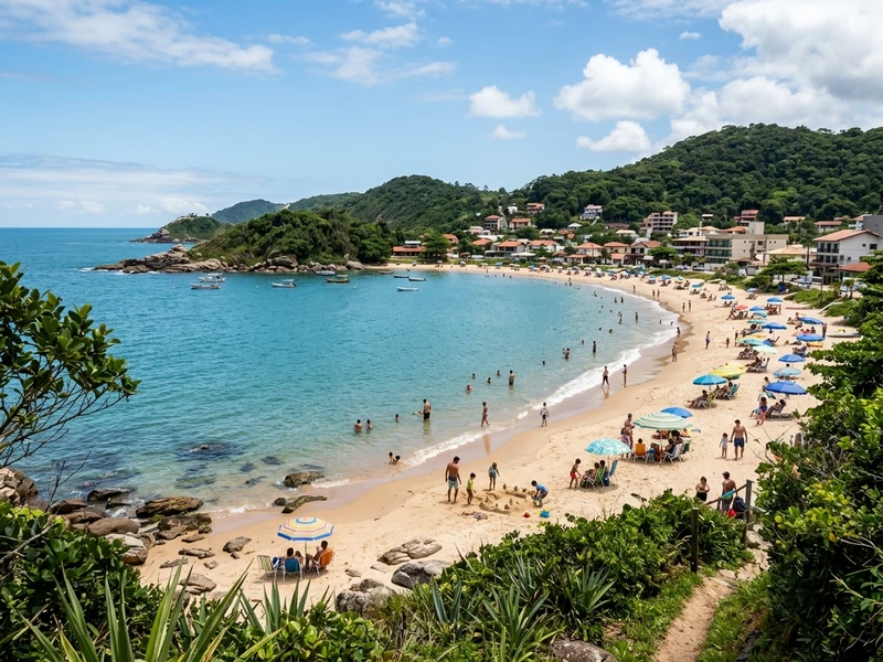 Um roteiro sob medida para viajar com criancas e idosos com total seguranca e tranquilidade no litoral catarinense. 🌊 O itinerario combina as aguas tranquilas da Praia da Bacia da Vovo e da Praia Alegre com a emocionante visita aos espetaculos do Beto Carrero World. 🎡 O planejamento conta com pausas estrategicas para repor as energias no hotel, refeicoes em restaurantes espacosos com cardapios infantis e passeios nauticos serenos pelo trapiche. Tudo pensado para valorizar a acessibilidade, o ritmo suave e a felicidade compartilhada entre geracoes. 👨‍👩‍👧‍👦