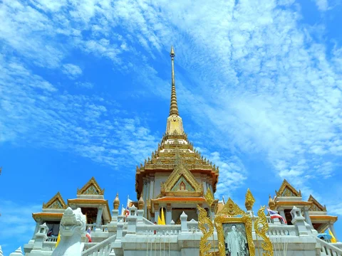 Wat Traimit