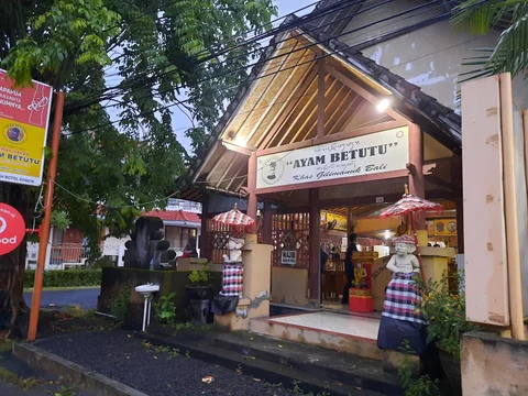 Ayam Betutu Khas Gilimanuk Merdeka