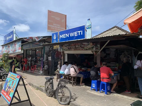 Warung Nasi Campur Men Weti