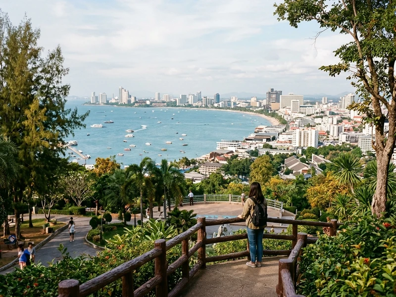 Um roteiro transformador de 3 dias dedicado a quem valoriza o meio ambiente e busca conectar-se com a vida selvagem de forma ética e consciente 🌿. A jornada passa longe do turismo predatório e foca na preservação ecológica: trilhas arborizadas em mirantes naturais, um dia emocionante junto a elefantes resgatados em santuário livre de exploração 🐘, visitas a bancos genéticos botânicos de importância mundial e experiências gastronômicas autênticas com foco orgânico e apoio comunitário 🌸. Tudo isso hospedando-se em chalés ecológicos rodeados por árvores centenárias.