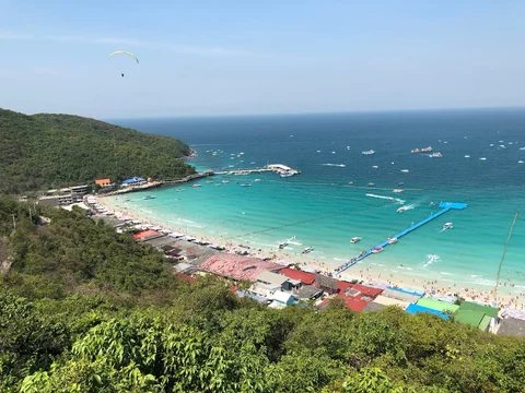 Ta Waen Beach