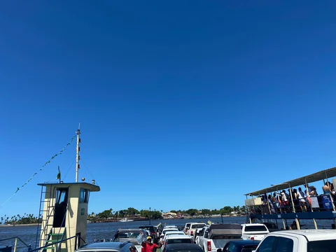 Travessia de balsa para Porto Seguro