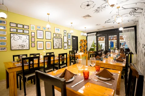 Herman 311 Bar and Restaurant