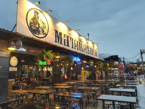 Mercado Noturno de Ratchada (The One Ratchada)