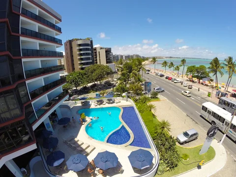 Piscina e Praia do Hotel
