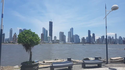 Molhe da Barra Sul