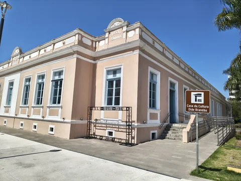 Casa da Cultura Dide Brandão