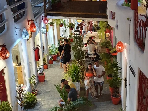 Avenida Baia dos Golfinhos