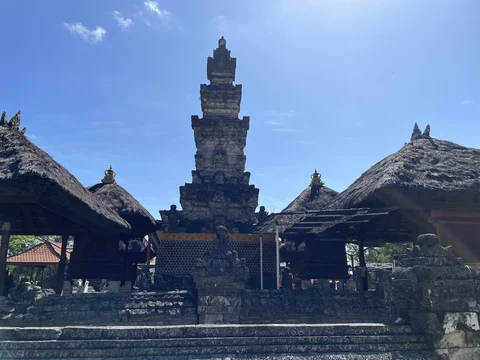 Pura Sakenan