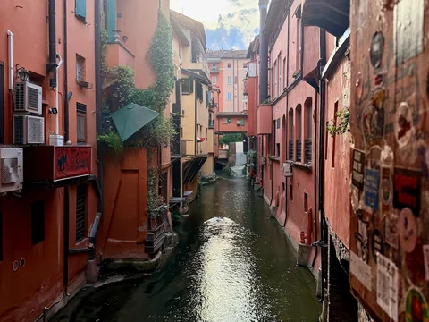 Finestrella di Via Piella