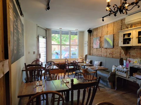 Farmhouse Tavern