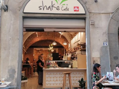 Shake Cafe