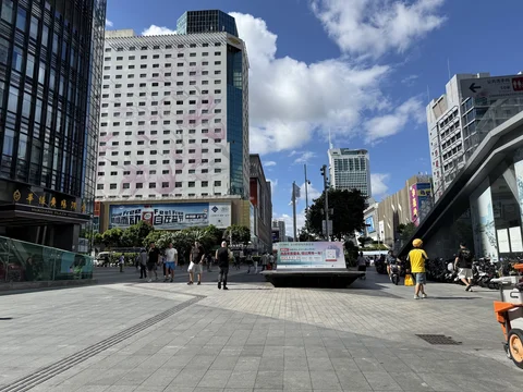Huaqiangbei Commercial Street