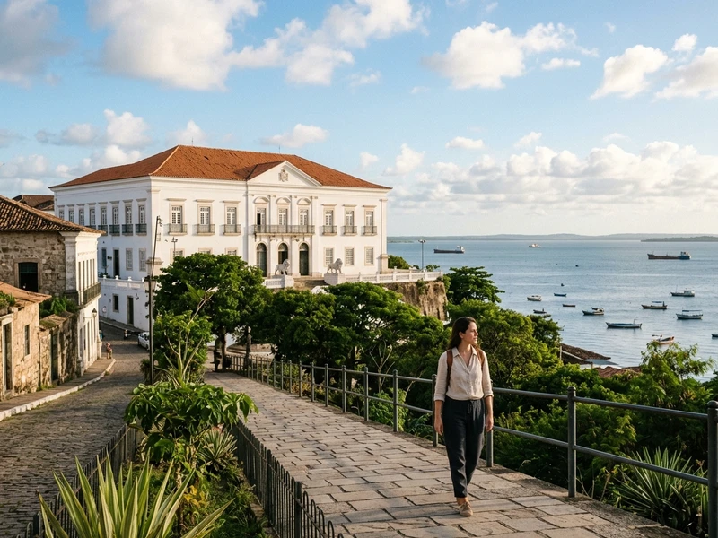 Um roteiro sob medida para quem viaja desacompanhado e valoriza liberdade, seguranca e vivencias autenticas. 🌺 Percorra casaroes coloniais cobertos de azulejos portugueses, socialize em espacos de coworking e cafes culturais acolhedores, e sinta o pulso unico do reggae maranhense pelas areias da orla. Com paradas estrategicas em rotas povoadas e bem avaliadas, esta viagem equilibra momentos de reconexao individual com alegres encontros da comunidade local. 🌴🎶