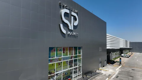 Praça de Alimentação Shopping SP Market