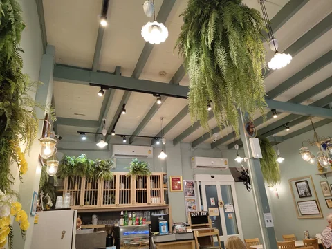 Café/restaurante casual perto do Flow House