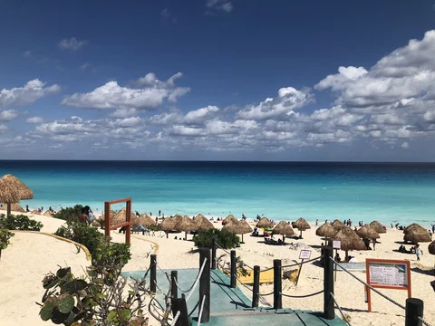 Playa Delfines
