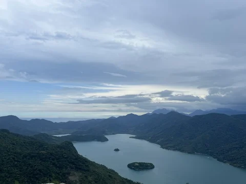 Pico do Pao de Acucar do Mamangua