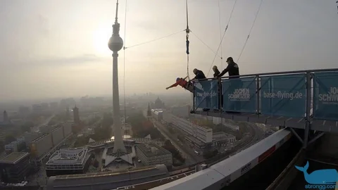 Base Flying Berlin
