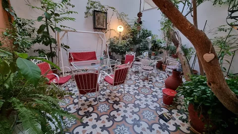 Athens Quinta
