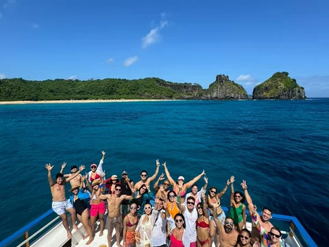 Passeio de Barco Ilhatur