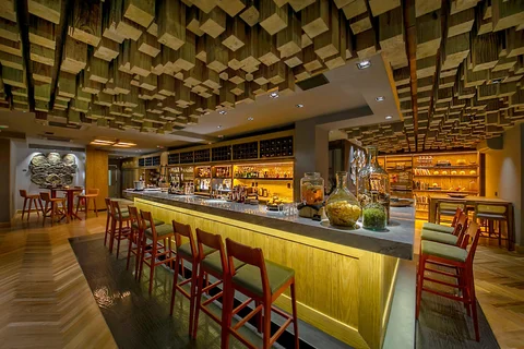 Wood Lounge Bar e Restaurante