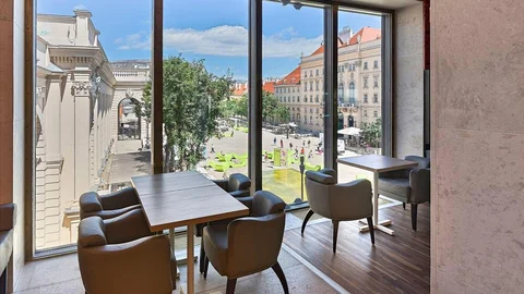 Cafe Leopold
