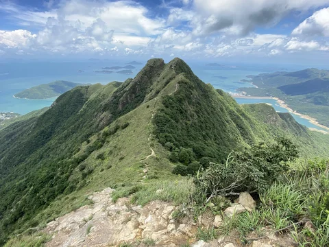 West Dogs Teeth Ridge