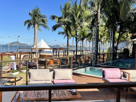 Tantavitoria Rooftop Club
