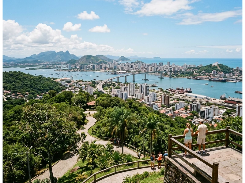 Descubra uma Vitória ecológica e sustentável em um roteiro de 3 dias feito sob medida para amantes da natureza. 🌳 Conheça as trilhas florestais do Parque Estadual da Fonte Grande e da Gruta da Onça, apoie a conservação marinha no Projeto Tamar e encante-se com a biodiversidade do Parque Botânico Vale e da Ilha do Frade. 🌊 Desfrute de acomodação bem localizada e prática, gastronomia capixaba autêntica com ingredientes frescos e transporte consciente, preservando cada refúgio natural visitado.
