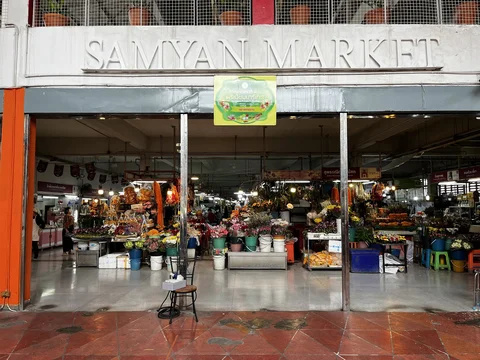 Sam Yan Market