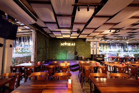 Maikai Show Bar