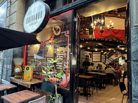 Salvador Cocina y Cafe