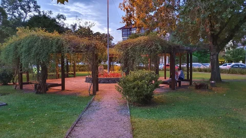 Praca das Rosas e Vila Joaquina