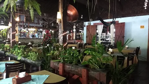 Restaurante Mau Nenhum