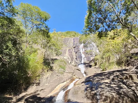 Trilha da Cachoeira da Ponte Funda