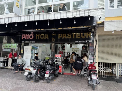 Phở Hòa Pasteur