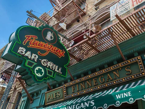 Finnegans Bar and Grill