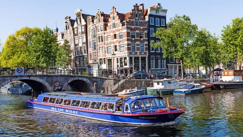Blue Boat Company Canal Cruise