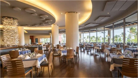 El Coral Restaurant