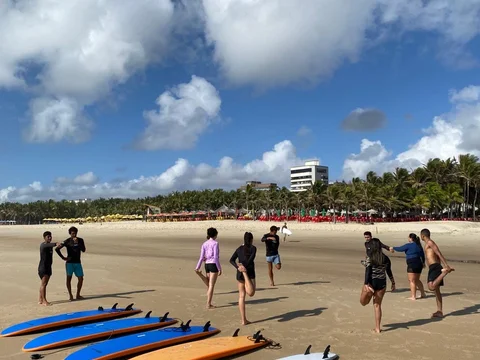 Aula de Surf na Praia do Futuro