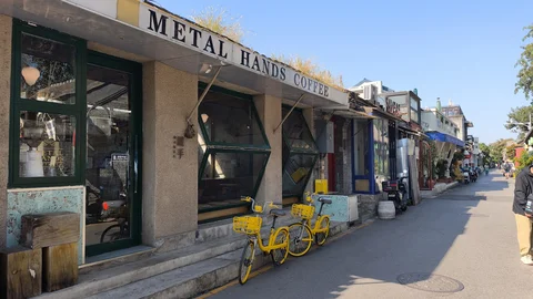 Metal Hands Coffee