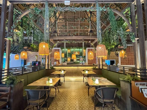 Tree House Restaurant Phuket