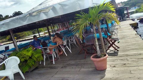 Restaurante Flutuante Peixe-Boi