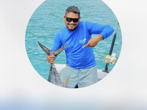 Passeio de barco com churrasco de peixe