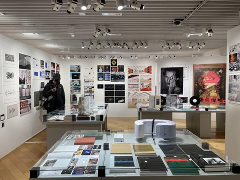 Galeria de Arte Ginza Graphic Gallery (ggg)