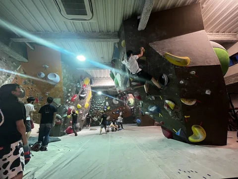 Crux Kyoto Bouldering Gym